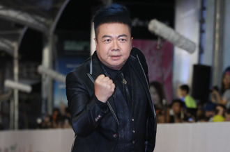 董至成飙呛银行员？曾服务过的3C店员再爆他私下1态度