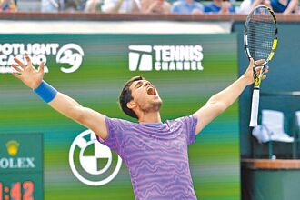 印地安泉网赛》挥别踝伤低潮 阿卡瑞兹卫冕