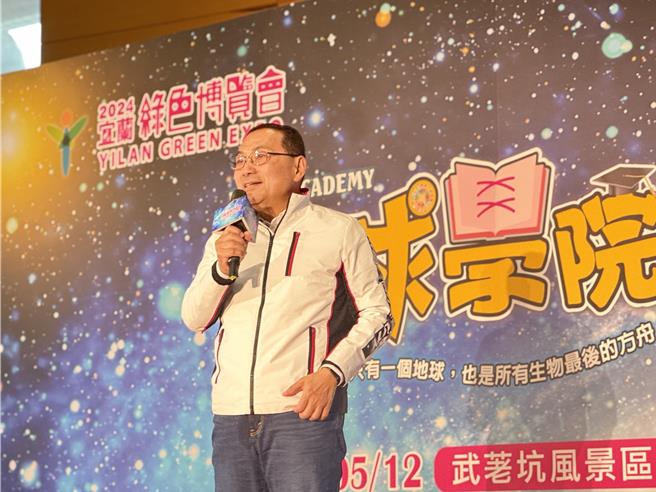 新北市长侯友宜私人赖帐号近日因送修消失，引起议员误会被封锁，新闻局长张爱晶今替他澄清。（柯毓庭摄）