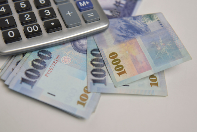 女大生网路租屋遇诈骗，惨亏1.4万崩溃。（示意图：shutterstock／达志）