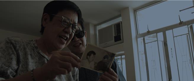 许鞍华为拍摄《诗》下了不少功夫，会见多位诗人取材。（佳映提供）