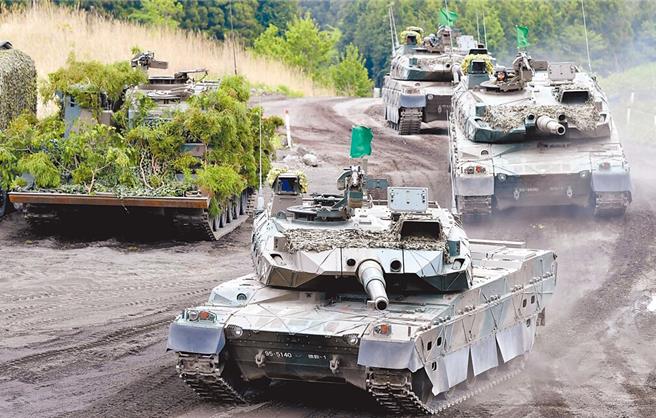 圖為日本防衛省陸上自衛隊於2021年5月中旬進行富士綜合火力演習。（摘自日本防衛省陸上自衛隊官網）