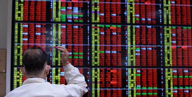 3月高股息ETF除息主秀登场，本周将有10檔股票型ETF陆续除息。图／本报资料照片