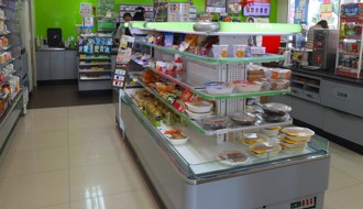 包裹內傳怪聲 超商店員看洞口嚇：是保育類活烏龜