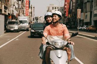 許光漢、清原果耶領路 《青春18x2通往有你的旅程》與台南街巷相遇