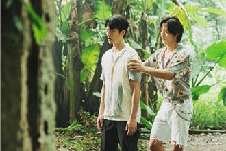 范少勳、劉俊謙「汽車旅館狂咚20回」 轉場沙灘上繼續打