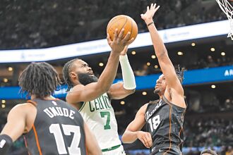 NBA》塔图缺阵 怀特大三元 绿军6连胜