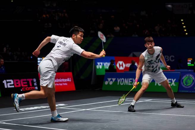 台灣羽球男雙組合李洋（左）、王齊麟（右）輕鬆晉級瑞士羽球公開賽男雙16強。（資料照／Badminton Photo提供）