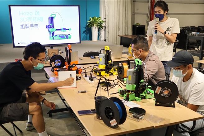 本年度青年局再推「竞争型补助」，新增数位云端服务、新聘人事及专利商标申请等更多元的青创资源。（「硬印数位创意有限公司」提供）