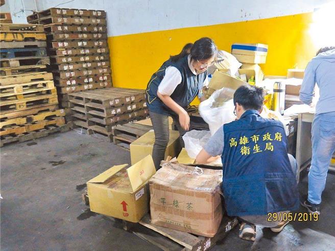 高雄檢調及衛生局查獲華肝基因公司使用逾期10年的蛋黃粉製作「甘益壯」等28種錠膠狀或粉狀保健食品，銷售遍及全台，不法獲利高達7000萬元。（本報資料照）