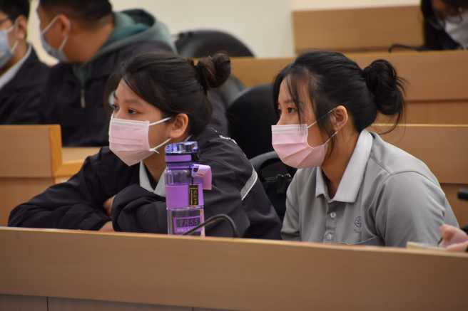 学生必须先做好准备，了解实习期间要完成的作业和内容。(照片/慈济科大提供。)