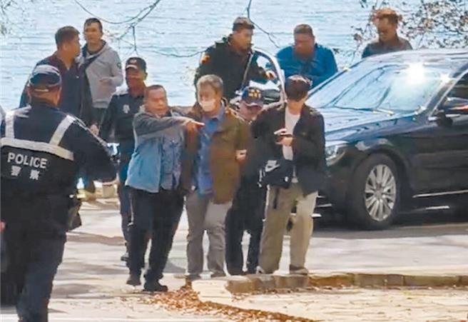 南投縣鹿谷鄉黃姓嫌犯持開山刀及裝有汽油寶特瓶搶清水郵局，案發2小時在日月潭落網，檢方近日偵結，黃嫌19日移審，由法院續押。（資料照片／楊靜茹南投傳真）