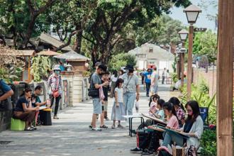 大小畫友4／4齊到屏東「藝起派對」 寫生描繪潮州之美