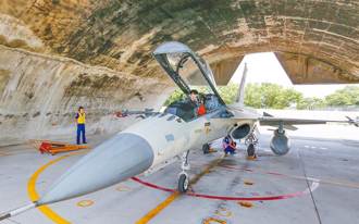 清泉崗擬建36座「抗東風導彈」機堡縮水剩24座？ 空軍：逐步建案補足