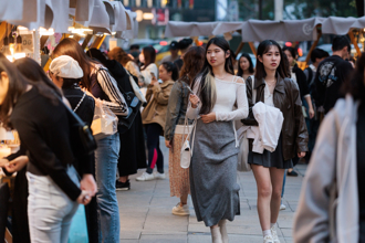 七年级害房价、物价飙？他喊没「五子登科」是鲁蛇世代
