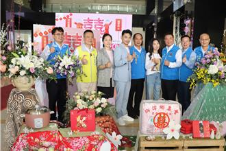 苗縣桐花婚禮邁入第19年共1322對佳偶喜結連理 