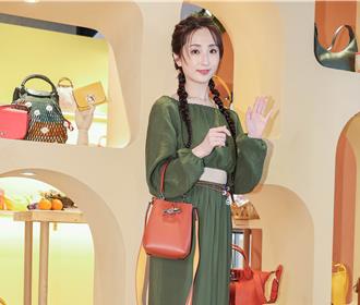 坤达大放闪说了这句话 柯佳嬿惊喊：也太浮夸了吧！