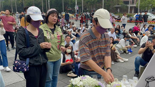 对于少年法庭裁定结果，被害少年父亲透过石一佑代为声明，加害少年与少女这二个国中生杀人犯根本毫无悔意，只想脱罪。（石一佑提供）