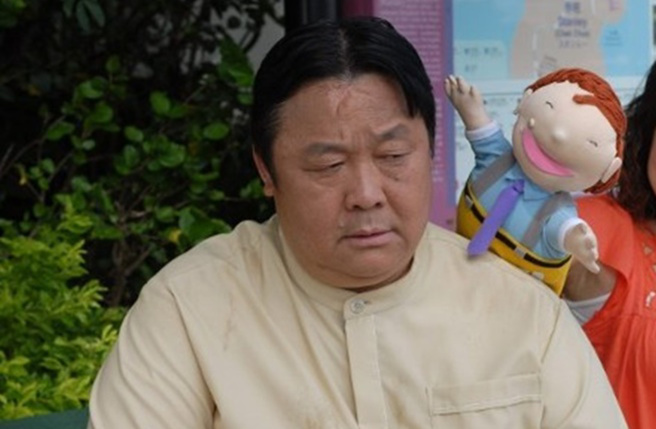 秦煌独居跌倒后送医。（图／东网）