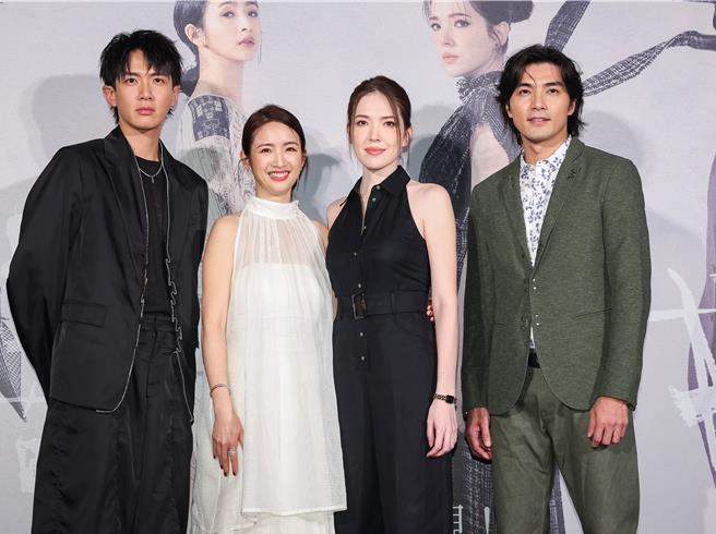 柯震東、林依晨、許瑋甯、賀軍翔出席《不夠善良的我們》首映會。（粘耿豪攝）