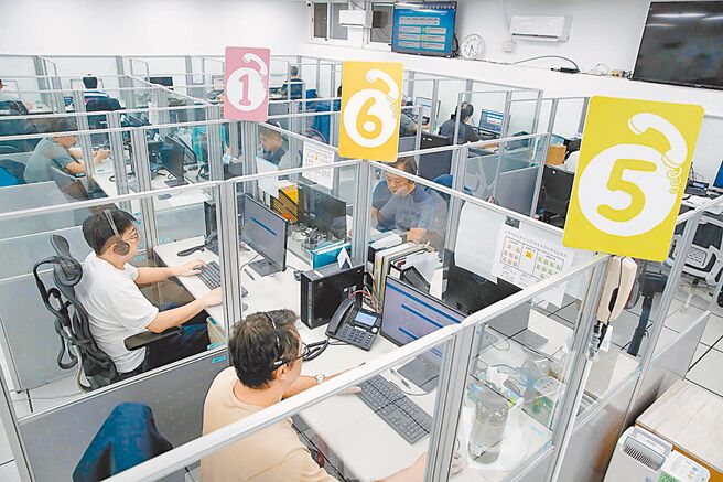 科技进步使得诈欺愈形容易，而诈欺行为越趋复杂，传统侦查犯罪方式在追缉犯罪者时或有不足。图为165反诈骗专线平台。图／本报资料照片
