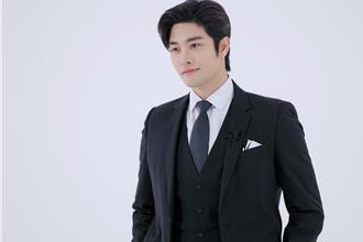 成勛敬業跳傘140次「幾乎見到死亡」 親筆中文告白台粉：想你們