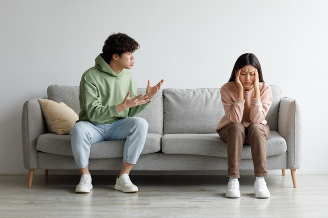 天蠍座、巨蟹座和射手座在外從不輕易發火，但一回到家就變身「小惡魔」，只對家人發脾氣。（示意圖：Shutterstock／達志）