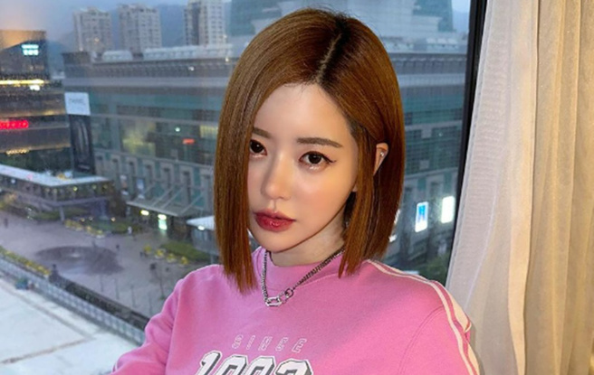 DJ SODA登上日杂封面打响知名度。（图／deejaysoda IG）