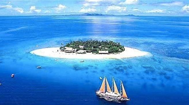 澳洲或擠走中國，與斐濟簽署港口與造船協議。圖為斐濟島嶼。（新京報）