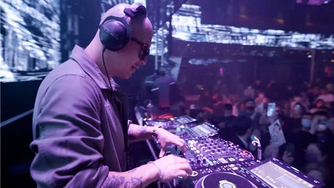 具俊曄今年推出全新進化2.0的DJ SHOW演出。（寬宏藝術提供）