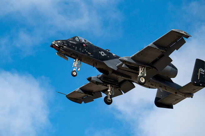 A-10和A-10C型攻击机即负责冷战时期美军西欧战场的空地即时火力支援（CAS）任务。(翻摄美国A-10特技小组官方脸书)