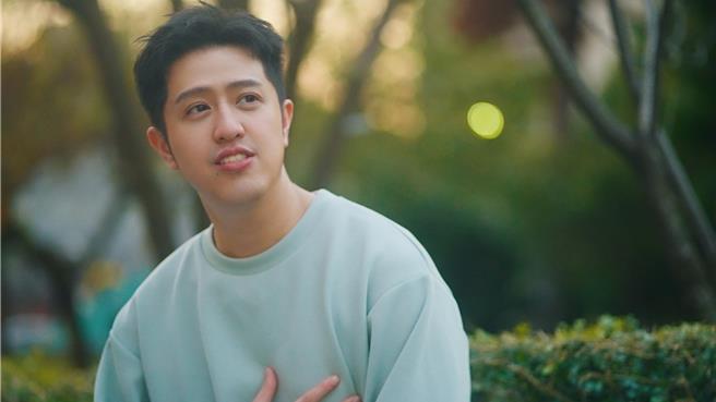 莫凡新的新歌MV邀請芊芊合作。（唯有音樂提供）