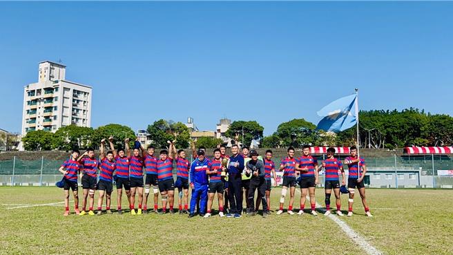 桃園市大竹國中橄欖球隊今年勇奪第78屆全國橄欖球錦標賽冠軍寶座。（大竹國中提供）