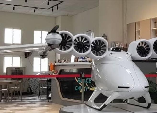 賴清德今（22）日參觀無人機國家隊現場展示這架「豺狼（Jackal）無人機」有中國製馬達。（羅正方提供／廖素慧嘉縣傳真）