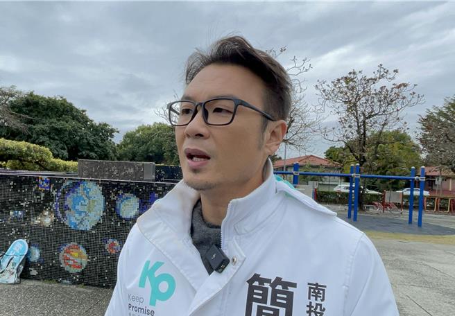 南投縣議員簡千翔感慨，南投縣水資源供應雲林縣、彰化縣的農業灌溉和工業區用水，卻放著南投縣八卦台地的農民沒水灌溉。（楊靜茹攝）