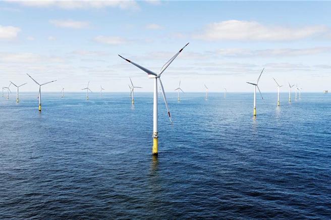 台电今年绿电採购要花1325亿，比去年又多420亿，将让电价成本持续上升。(沃旭能源提供)