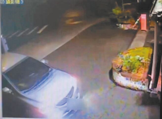 云林县斗南镇1家汽车旅馆惊传命案，徐姓男子因债务纠纷，被刘姓、黄姓男子押到斗南一家汽车旅馆殴打致死，21日云林地检署根据犯案车辆影片，持续厘清相关疑点。（云林地检署提供／张朝欣云林传真）