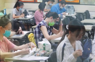 公務員待遇一直砍！內行人曝「老百姓會遭殃」：要爛大家一起爛