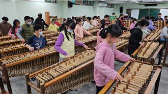 基隆八斗國小推印尼「竹搖琴」班 促新住民傳統文化融合