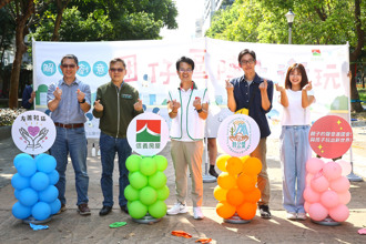 信義房屋化身孩子王 聯手特公盟 帶孩子上街玩