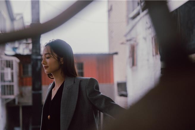 韩寧表示目前演戏方面最大的课题是怎样回到更有人情味的身体。（好工作娱乐提供）