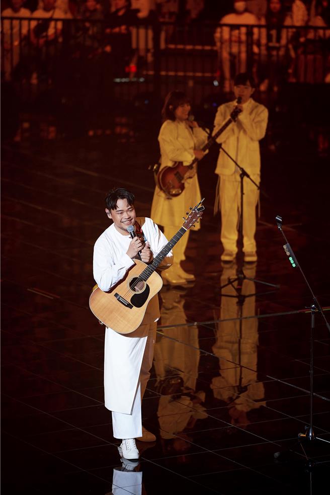 蘇打綠22日在香港舉辦「二十年一刻」演唱會，團長阿福感性發言。（緒風有限公司提供）