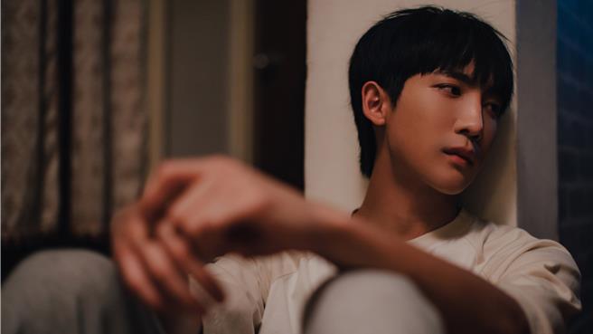 黄宏轩饰演弟弟魏之远。（结果娱乐提供）