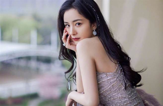 大陆顶流女星杨幂。（图／摘自杨幂微博）