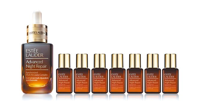 新光三越beautySTAGE雅詩蘭黛小棕鐵粉囤貨組，特價4380元。（新光三越提供）