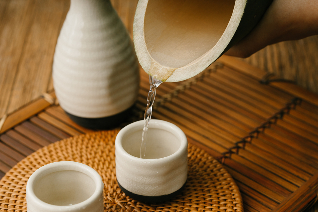 財政部公告一款日本進口酒品，有使用到引起腎病的紅麴原料，提醒國人切勿飲用。（示意圖：shutterstock／達志）