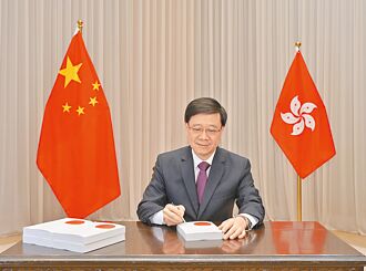 雙普選再議 香港拚經濟優先