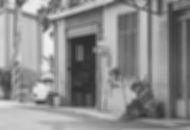  张家人指出，他们家境小康根本无需保险理赔金，张男是受廖男威胁对家人不利，才任其摆布，未料年纪轻轻竟赔上双腿终生伤残。（图／本刊影音组）