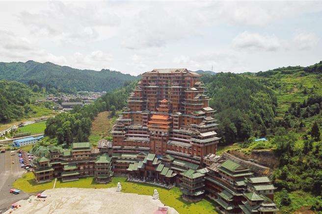 中共中央中紀委近期發出工作提示，糾治地方基層搞浪費的「新形象工程」8大重點，例如耗費大量財政資金的「面子工程」。（新華社）