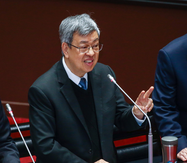 中央银行日前宣布升息半码，行政院长陈建仁说，股市已超过2万点，央行会考虑台湾整体经济发展情况，而这些专业决定都有相当多元的考虑。（本报资料照片）